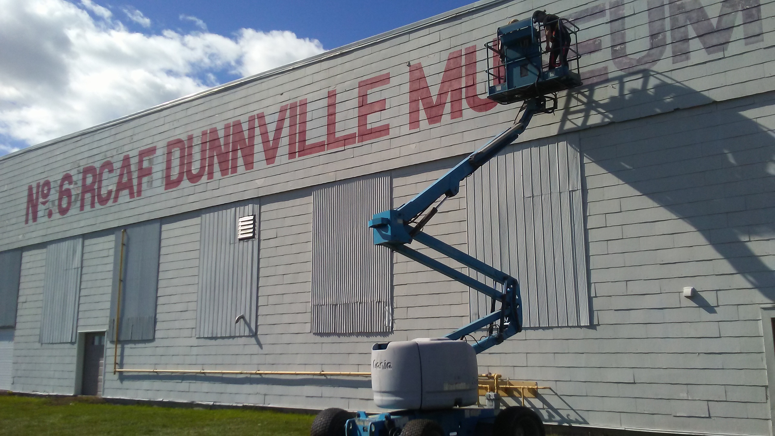 Hangar lettering repaint underway